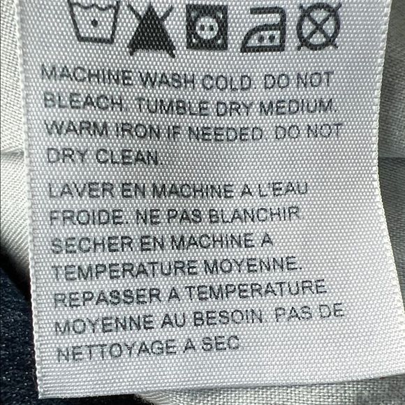 Signature by Levi Strauss Curvy Straight Leg Jeans in Dark Blue Wash Size 12 - Picture 12 of 15